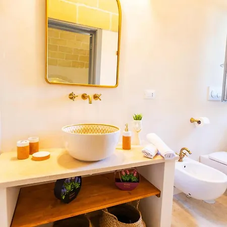 Pamaridi By אוסטוני